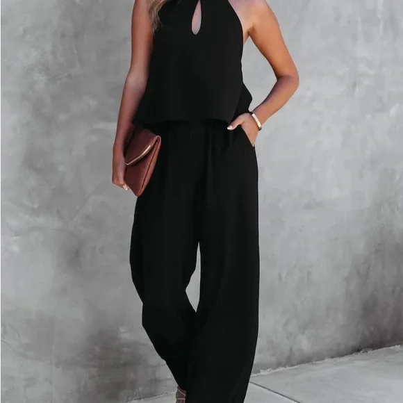 VICI stunning halter jumpsuit NWOT - Picture 5 of 12